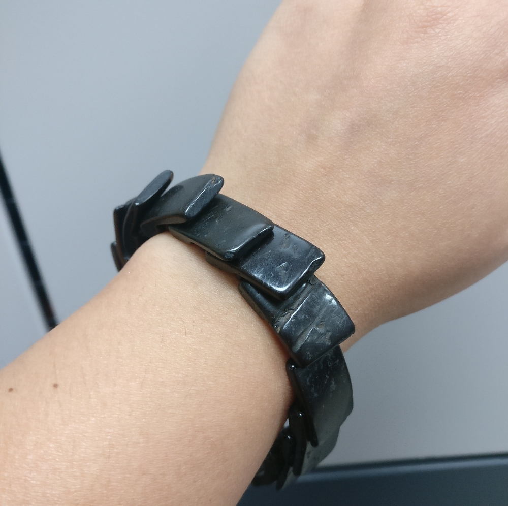 🌋 Volcano rock bracelet (Handmade)